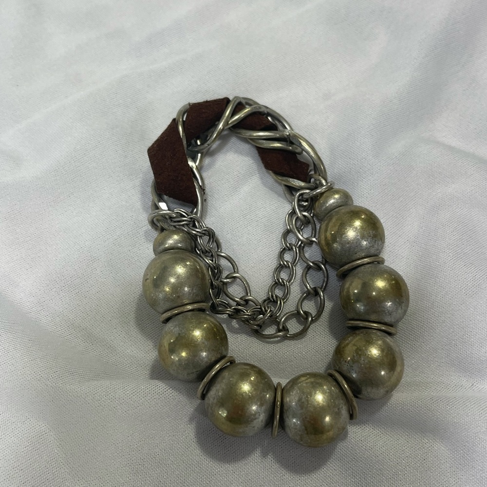 Thick pearl, silver and brown bracelet